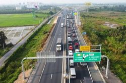 Yêu cầu nghiên cứu mở rộng 2 tuyến cao tốc phía Nam