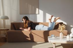 7 món đồ phòng khách không nên mua rẻ tiền