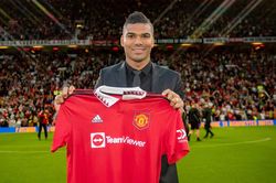 Nhận định bóng đá Southampton vs MU: Quái vật Casemiro thử giọng ở Old Trafford