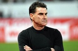 HLV Pau trải lòng sau chuỗi trận thất vọng ở Ligue 2