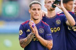 Ajax từ chối đề nghị 76 triệu bảng của MU, Antony cầu xin được ra đi