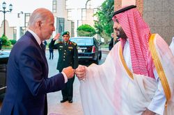 Saudi Arabia lấy dầu 'đe' thỏa thuận hạt nhân