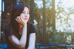 Chồng nhắn tin 'dằn mặt' các bạn nam trên facebook tôi