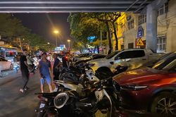 Thẳng tay xử lý các điểm chiếm dụng làm bãi trông xe 'chặt chém' giá quanh phố đi bộ hồ Hoàn Kiếm