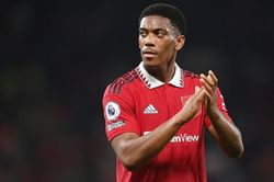 Martial sắp được MU gia hạn hợp đồng