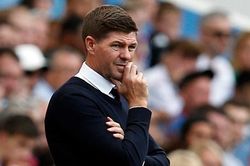 Thầy trò Gerrard bị CĐV la ó vì thua liên tiếp