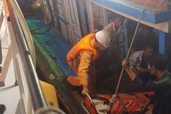 Xuyên đêm cứu nạn ngư dân trên vùng biển Bình Thuận