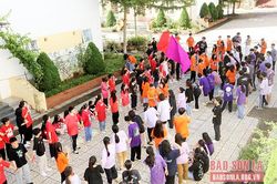 Đón học sinh đầu cấp bằng hoạt động trải nghiệm sáng tạo