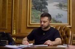 Tình hình Ukraine: Tổng thống Zelensky họp kín, Anh sắp dừng viện trợ cho Kiev?