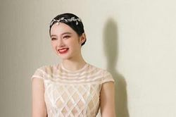 Angela Phương Trinh tái xuất phong cách tựa nữ thần