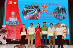 Nông dân Lâm Hà thi đua sản xuất, kinh doanh giỏi