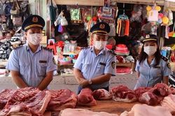 Lương thực, thực phẩm tăng giá mạnh trong tháng 8