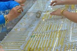 Giá vàng hôm nay 29/8: Giảm kỷ lục, tuột dốc không phanh