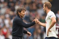 Harry Kane đá cực 'cháy', Conte cầu xin một điều