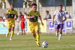 Pau vs Caen: Khó cho đội bóng của Quang Hải