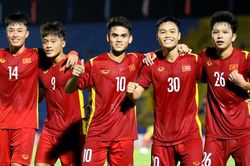 Bóng đá Việt Nam hôm nay: U20 Việt Nam đề cao U20 Palestine. Đội bóng Quang Hải xếp cuối BXH