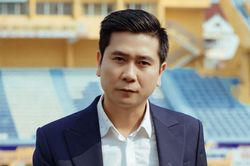 Hồ Hoài Anh bị cảnh cáo sau vụ đi Tây Ban Nha không xin phép