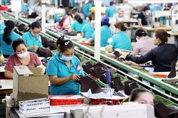 Thu ngân sách tháng 8 giảm, nhưng 8 tháng năm 2022 vẫn tăng 19,4%