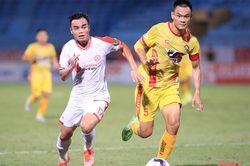 Đông Á Thanh Hóa quyết thắng trong trận lượt về derby Bắc Trung Bộ