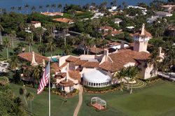Bộ Tư pháp Mỹ nói ông Trump di chuyển tài liệu mật trong quá trình điều tra