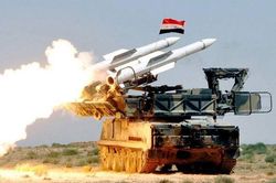 Israel tấn công tên lửa, phòng không Syria lập tức khai hỏa đánh chặn