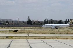 Một số tên lửa lọt lưới phòng không Syria nhắm vào sân bay quốc tế Aleppo