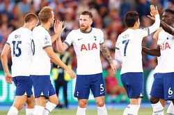 Tottenham hòa may mắn trên sân West Ham