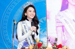 Hoa hậu Huỳnh Nguyễn Mai Phương lần đầu trở về quê nhà sau khi đăng quang