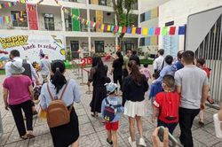 Hà Nội và TP.HCM tạm thời chưa thu học phí năm học 2022-2023