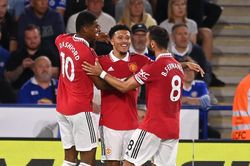 Leicester 0-1 MU: Sancho tỏa sáng, MU thắng trận thứ 3 liên tiếp