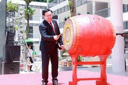 Chủ tịch Quốc hội Vương Đình Huệ dự lễ khai giảng và khánh thành Trường THPT Kỳ Sơn, Nghệ An