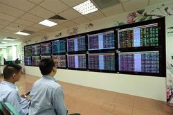 Nhà đầu tư trong nước kỳ vọng đà phục hồi của thị trường chứng khoán