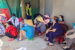 3 'mày râu' lộ diện trong sòng bạc của các quý bà