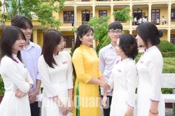 Hân hoan bước vào năm học mới