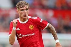 MU loại 2 cầu thủ khỏi danh sách dự Europa League