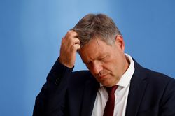 Đức hoãn kế hoạch loại bỏ nhà máy điện hạt nhân
