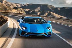 Khách đặt mua Lamborghini phải chờ đến năm 2024