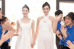 Hoa hậu Đỗ Thị Hà và Á hậu Phương Nhi rạng rỡ dự sự kiện tại quê nhà