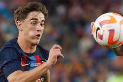 Man United, Bayern, Liverpool săn 'cục vàng' miễn phí của Barca