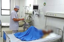 Bệnh nhi bị bỏng 60% cơ thể được cấp cứu thành công