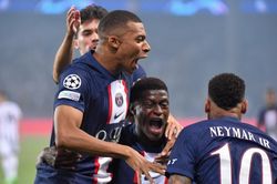 Pha phối hợp ghi bàn siêu đẳng giữa Neymar và Mbappe gây sốt