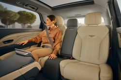 Khách hàng Việt đặt mua SUV siêu sang Bentley Bentayga giá từ 18,5 đến 21 tỷ đồng