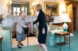Bà Liz Truss chính thức trở thành tân Thủ tướng Anh