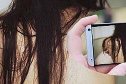 Tống tiền bạn tình bằng 'video nóng'