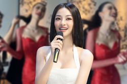 Luyện giọng khi đang chỉnh đốn trang phục, nhan sắc và giọng hát LONA Kiều Loan khác xa quá khứ!