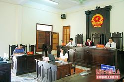 Tòa án nhân dân huyện Phù Yên xét xử trực tuyến 3 vụ án hình sự