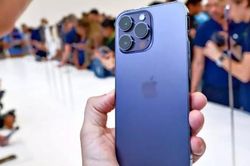 Ngắm iPhone 14 Pro Deep Purple 'bằng xương bằng thịt': Phiên bản màu sắc được mong chờ nhất