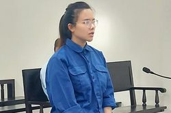 Người phụ nữ tống tiền tổng giám đốc bằng ảnh nóng