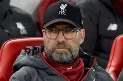 Liverpool thua đậm Napoli: Chuyện gì đang xảy ra?