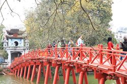 Hà Nội nhận giải thưởng 'Điểm đến du lịch thành phố hàng đầu châu Á năm 2022'